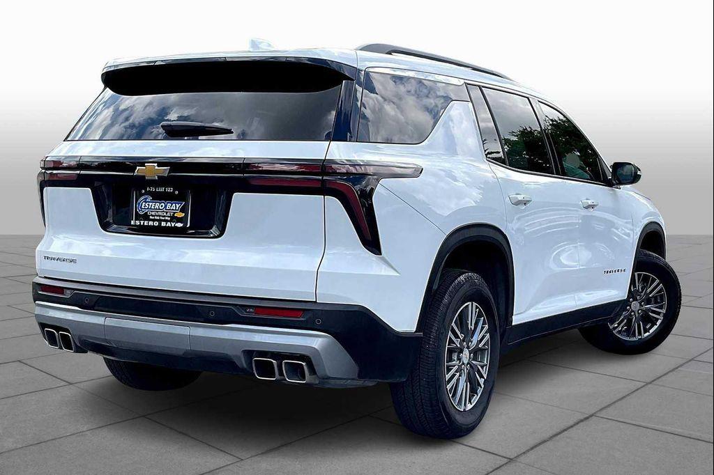 used 2025 Chevrolet Traverse car, priced at $37,688