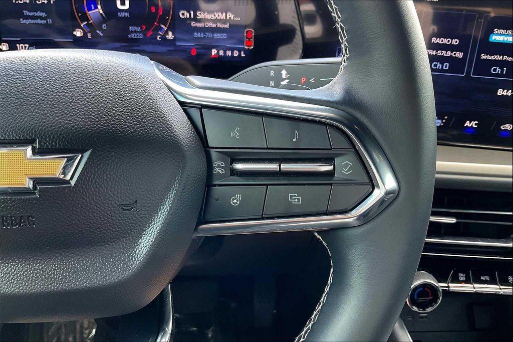 used 2025 Chevrolet Traverse car, priced at $37,688