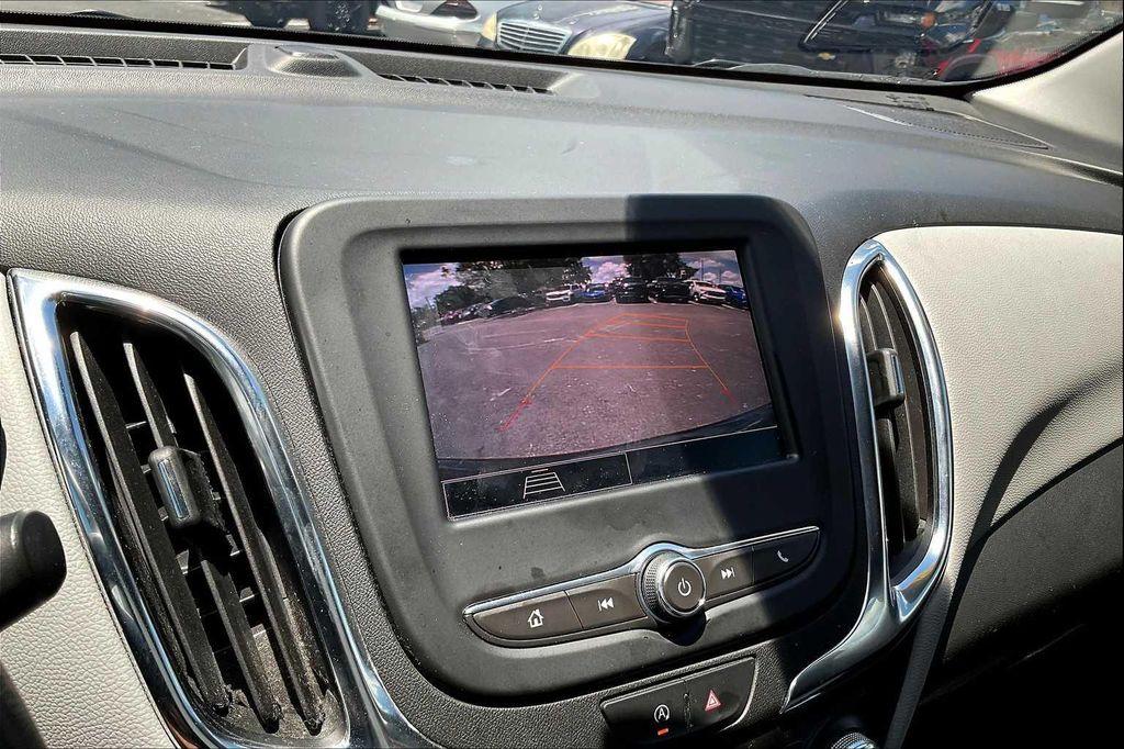 used 2022 Chevrolet Equinox car, priced at $20,988