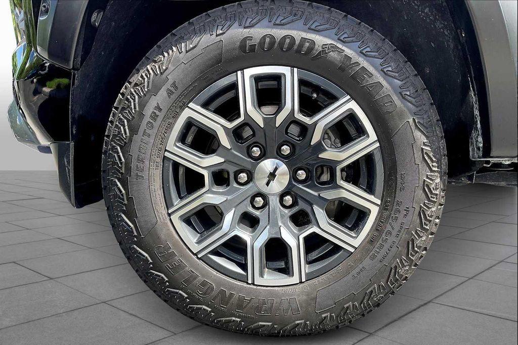 used 2024 Chevrolet Colorado car, priced at $40,988