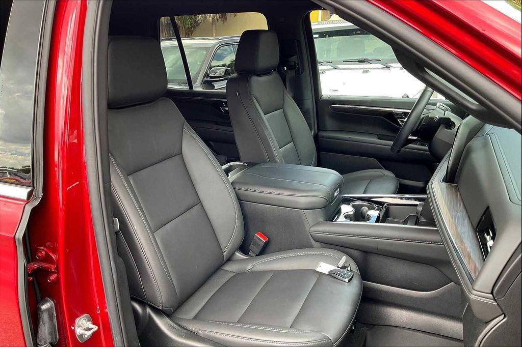 used 2025 Chevrolet Tahoe car, priced at $61,950