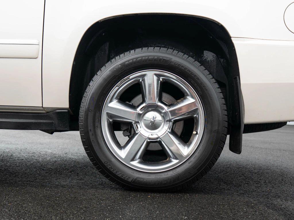 used 2013 Chevrolet Suburban car, priced at $12,995