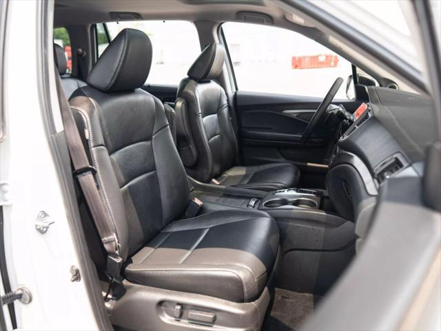 used 2022 Honda Pilot car, priced at $23,995