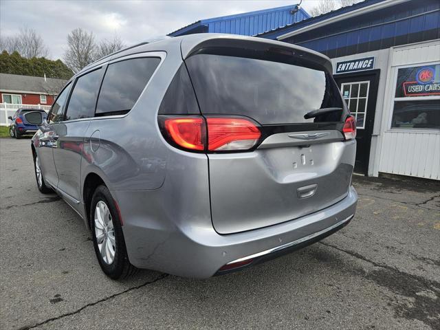 used 2019 Chrysler Pacifica car, priced at $15,495