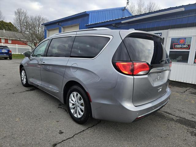 used 2019 Chrysler Pacifica car, priced at $15,495