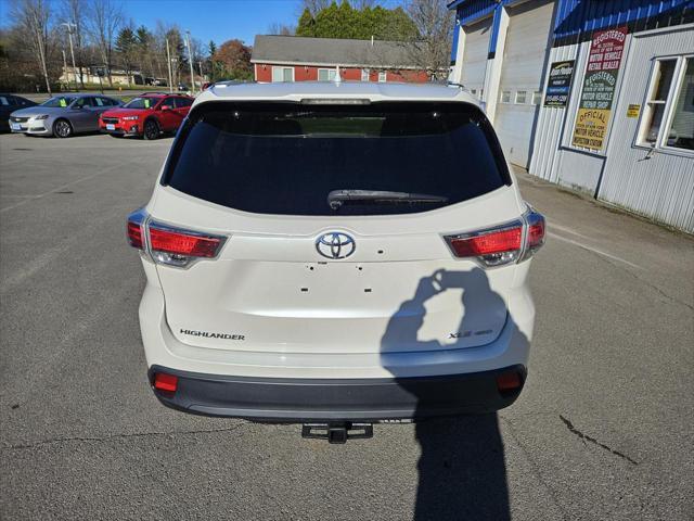 used 2015 Toyota Highlander car, priced at $18,355