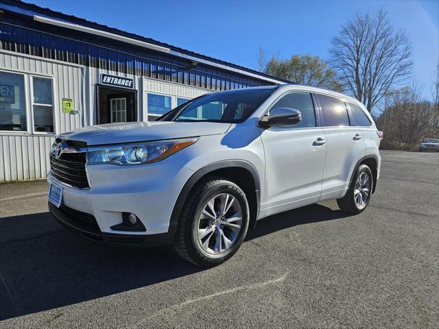 used 2015 Toyota Highlander car, priced at $18,355