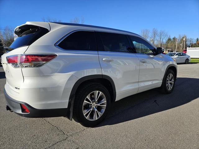 used 2015 Toyota Highlander car, priced at $18,355