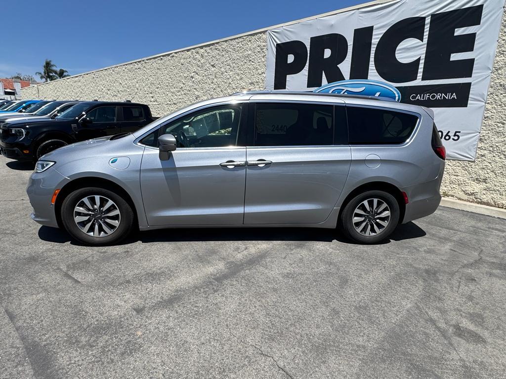 used 2021 Chrysler Pacifica Hybrid car, priced at $27,990