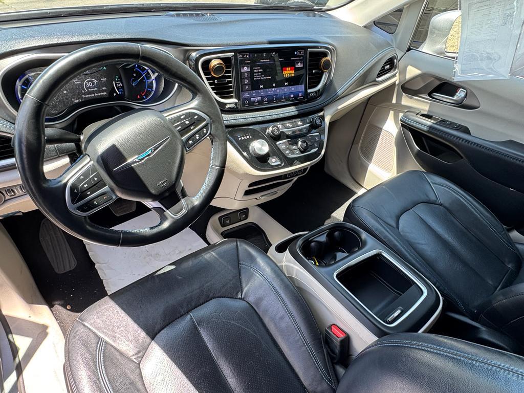 used 2021 Chrysler Pacifica Hybrid car, priced at $27,990