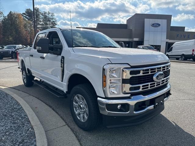 new 2024 Ford F-250 car, priced at $52,600