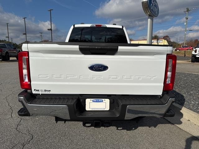 new 2024 Ford F-250 car, priced at $52,600