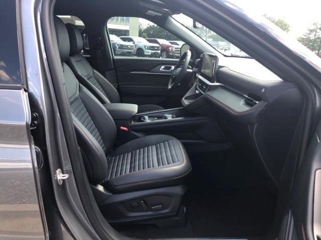 new 2025 Ford Explorer car, priced at $44,287