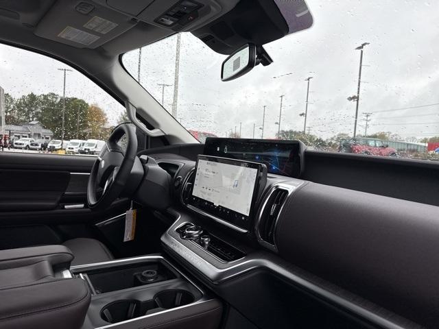 new 2025 Ford Expedition car, priced at $87,565