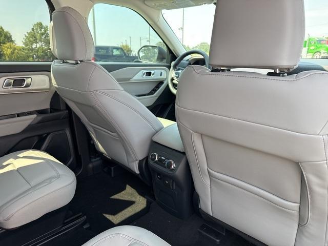 new 2025 Ford Explorer car, priced at $42,455