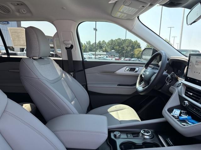 new 2025 Ford Explorer car, priced at $42,455