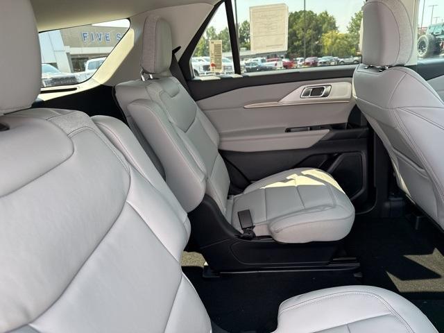 new 2025 Ford Explorer car, priced at $42,455