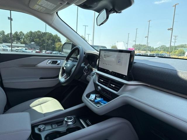 new 2025 Ford Explorer car, priced at $42,455