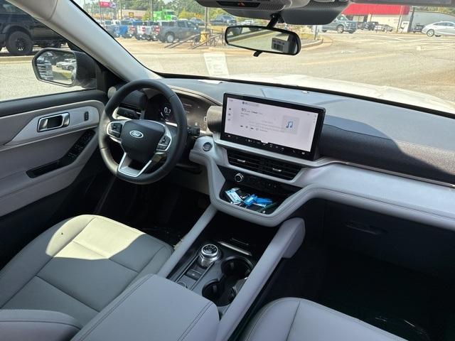 new 2025 Ford Explorer car, priced at $42,455