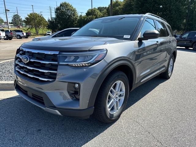 new 2025 Ford Explorer car, priced at $38,710