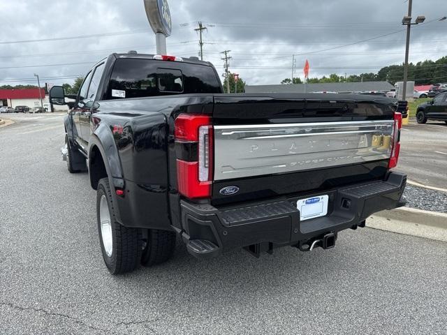 new 2025 Ford F-450 car, priced at $106,720