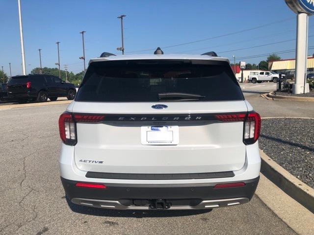 new 2025 Ford Explorer car, priced at $40,265