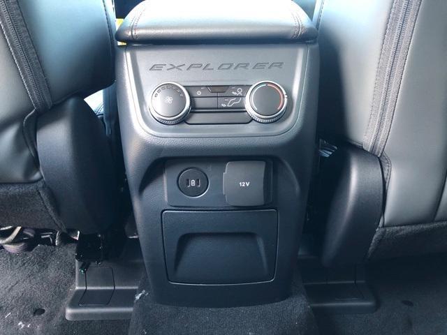new 2025 Ford Explorer car, priced at $40,265