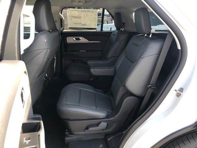 new 2025 Ford Explorer car, priced at $40,265