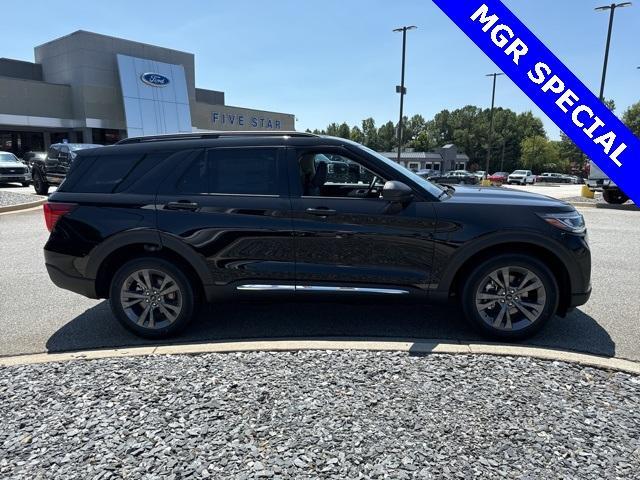 new 2025 Ford Explorer car, priced at $40,105