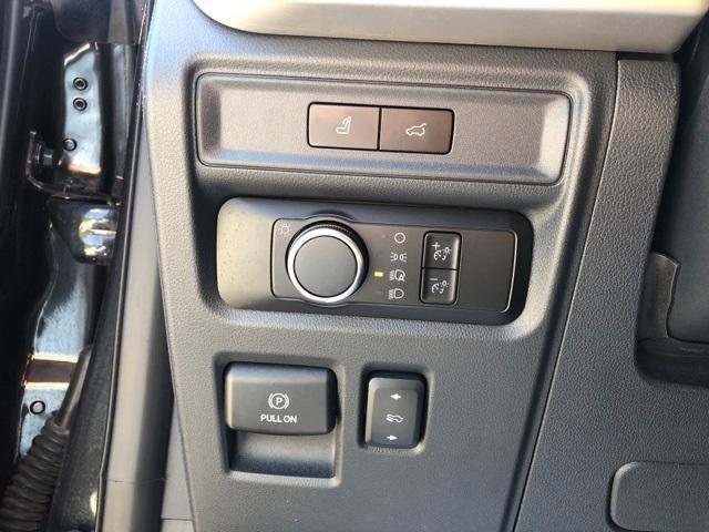 used 2024 Ford Expedition car, priced at $49,014