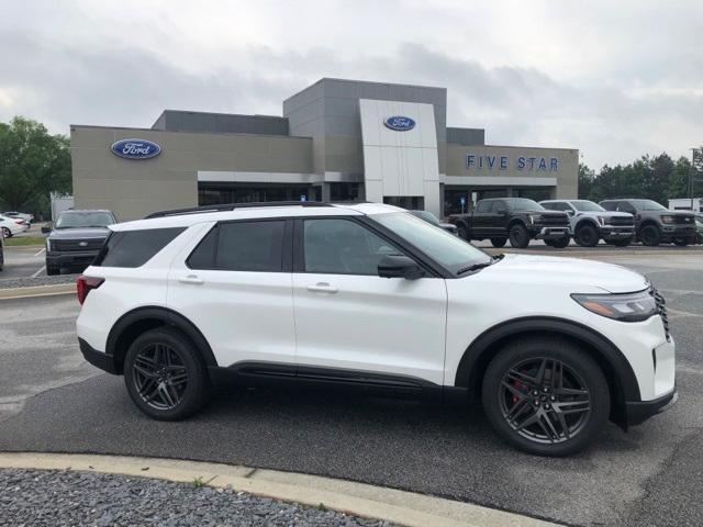 new 2025 Ford Explorer car, priced at $55,672