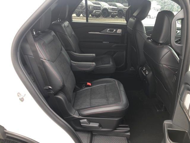 new 2025 Ford Explorer car, priced at $55,672