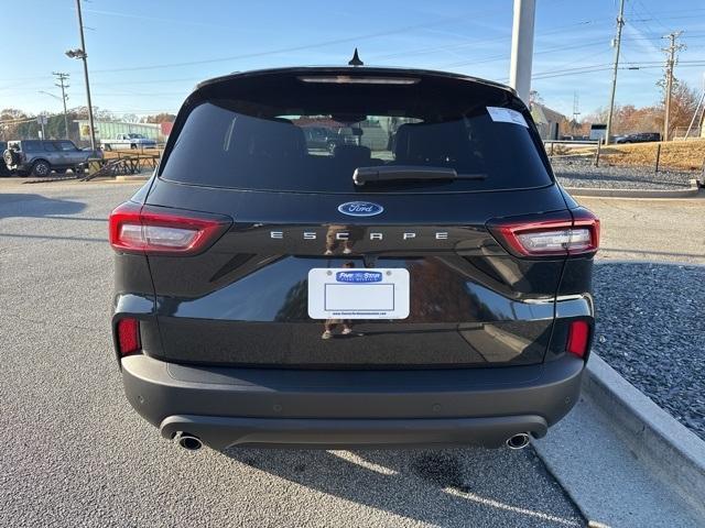 new 2025 Ford Escape car, priced at $31,065