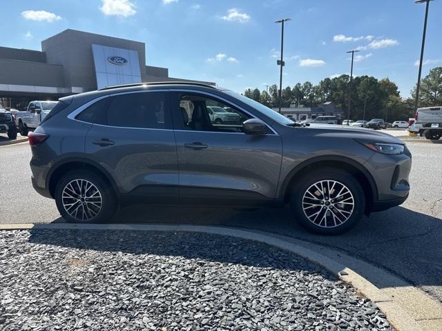 new 2025 Ford Escape car, priced at $43,015