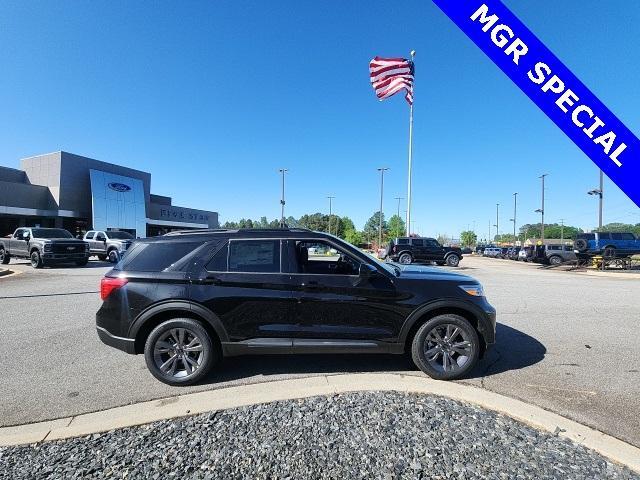 new 2024 Ford Explorer car, priced at $40,470