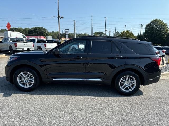 new 2025 Ford Explorer car, priced at $38,300