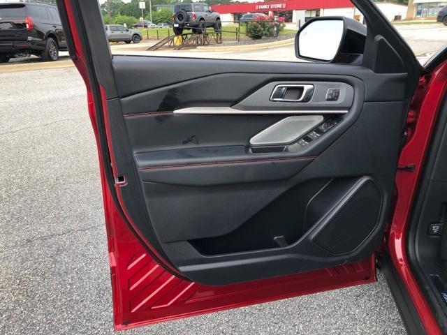 new 2025 Ford Explorer car, priced at $55,325