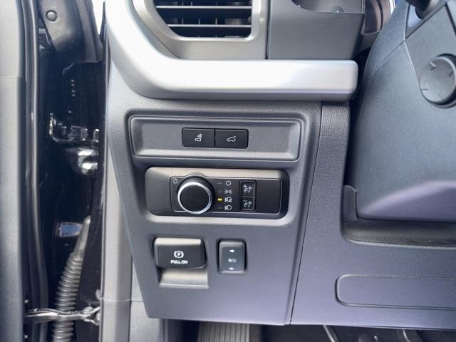 used 2024 Ford Expedition car, priced at $47,179