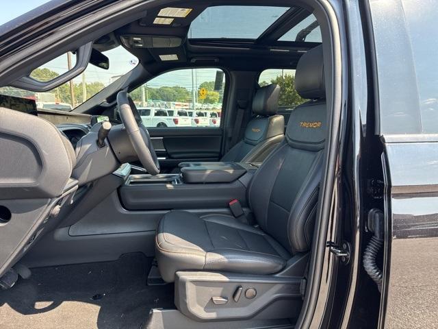 new 2025 Ford Expedition car, priced at $79,305