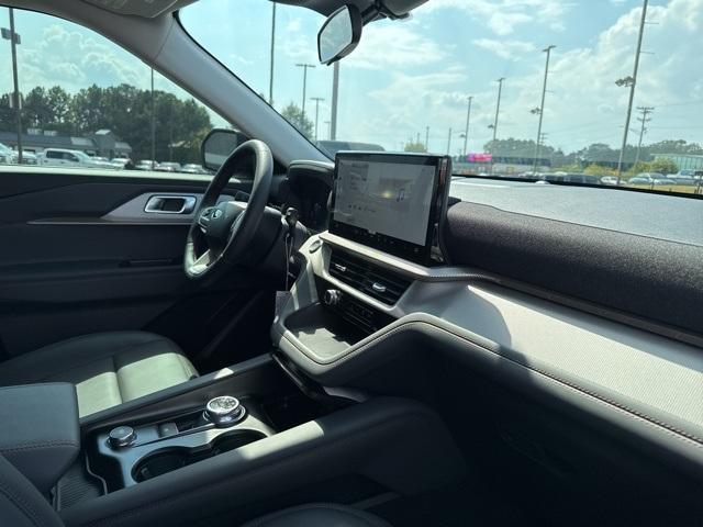 new 2025 Ford Explorer car, priced at $38,265