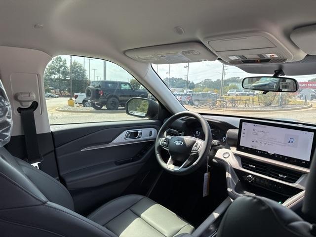 new 2025 Ford Explorer car, priced at $38,265