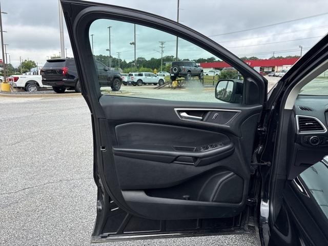 used 2024 Ford Edge car, priced at $27,135