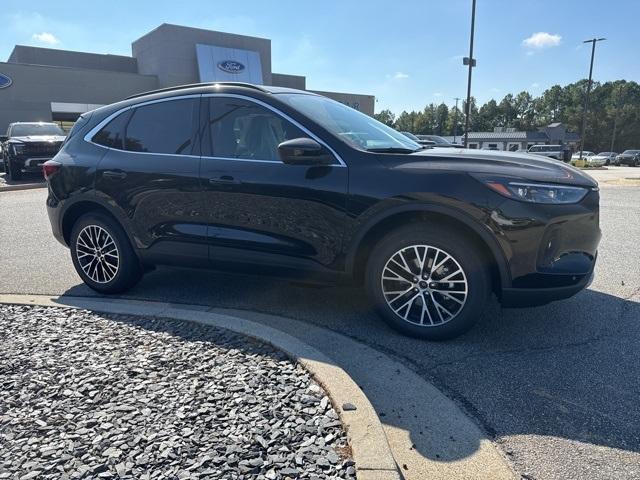 new 2025 Ford Escape car, priced at $43,015