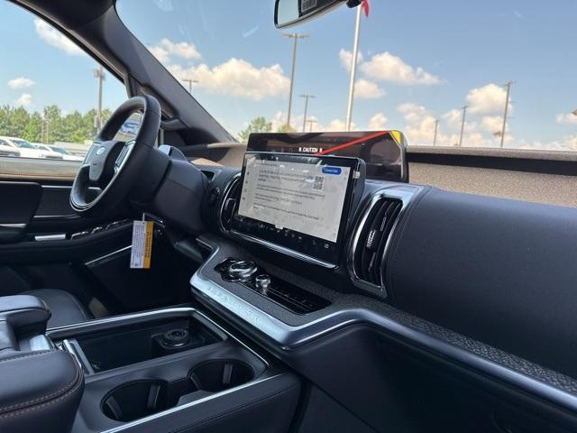 new 2025 Ford Expedition car, priced at $81,025