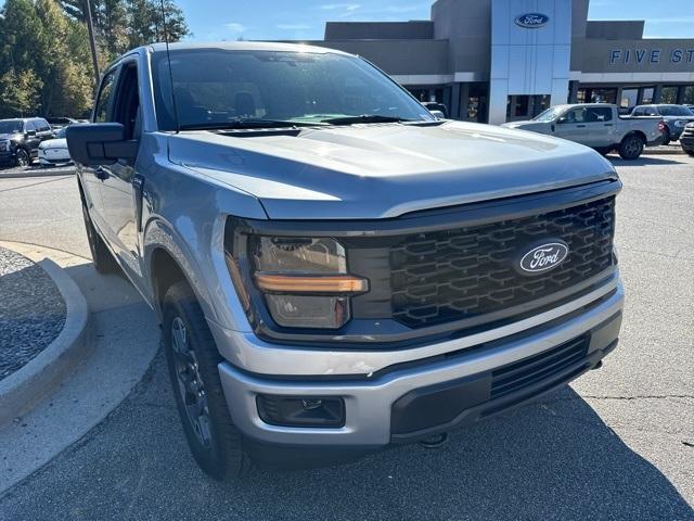 new 2024 Ford F-150 car, priced at $44,040