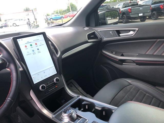 used 2022 Ford Edge car, priced at $26,165
