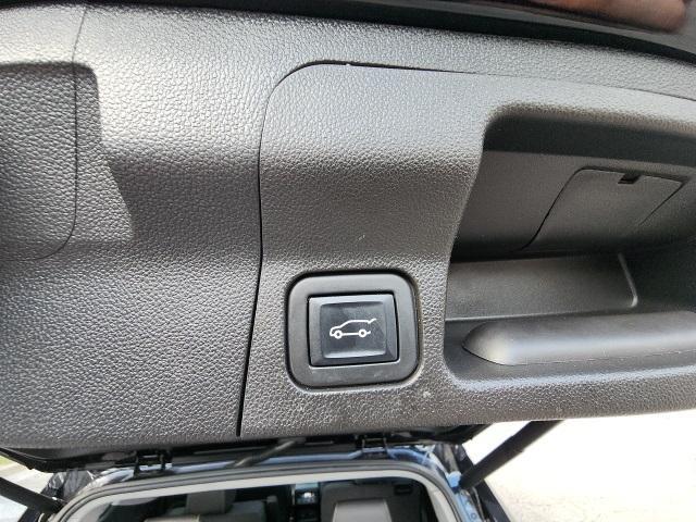 used 2023 GMC Acadia car, priced at $30,801