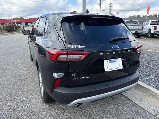 new 2025 Ford Escape car, priced at $27,825