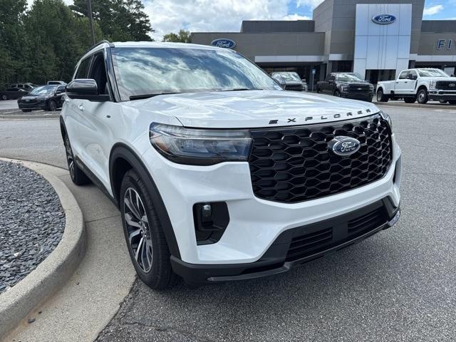 new 2025 Ford Explorer car, priced at $43,870