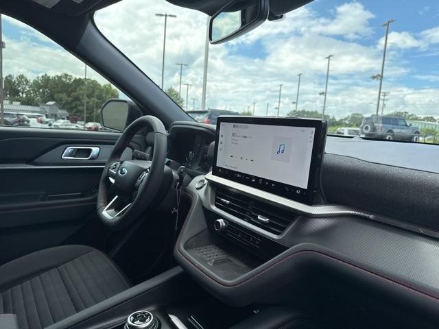 new 2025 Ford Explorer car, priced at $43,870